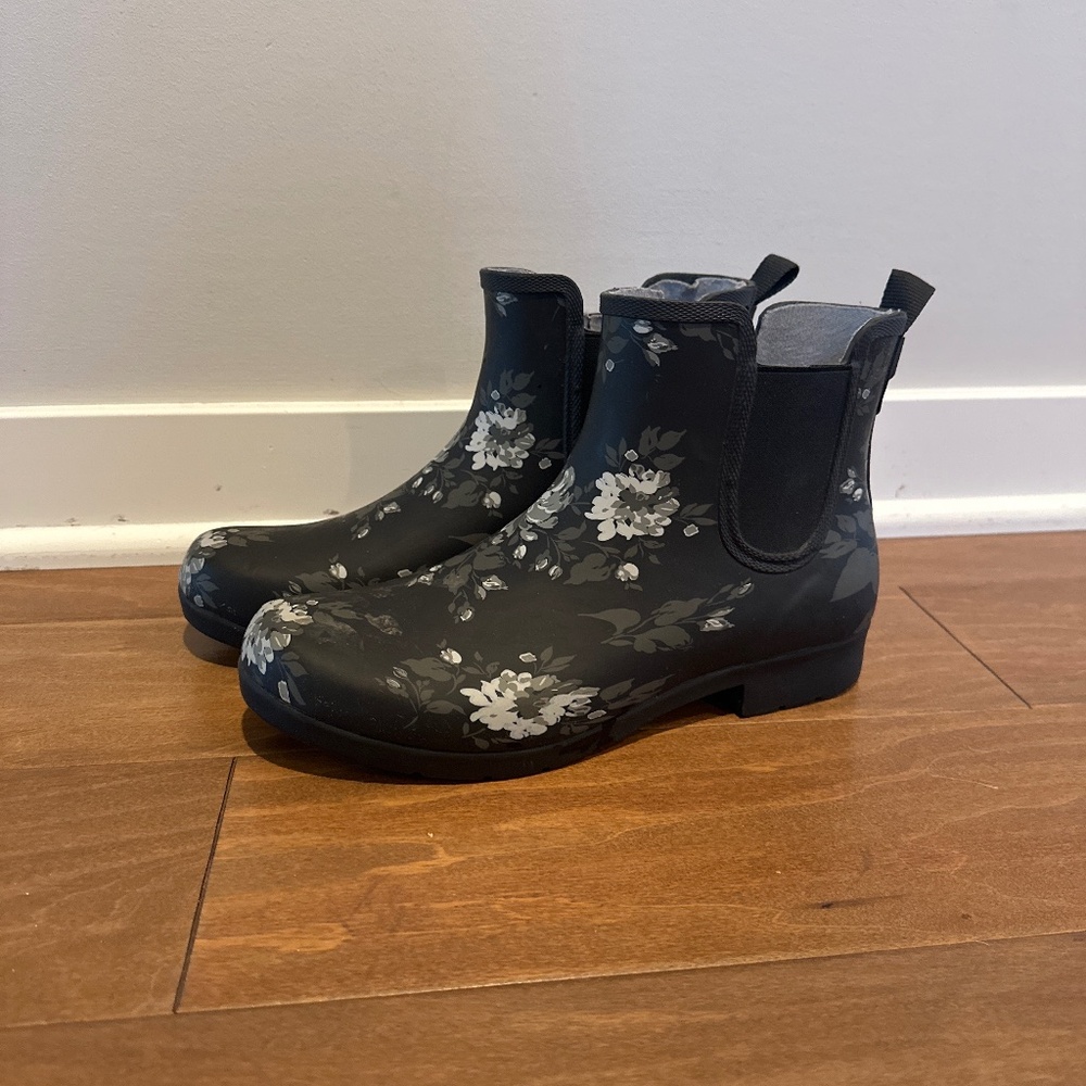 Chooka floral rain boots sz 10